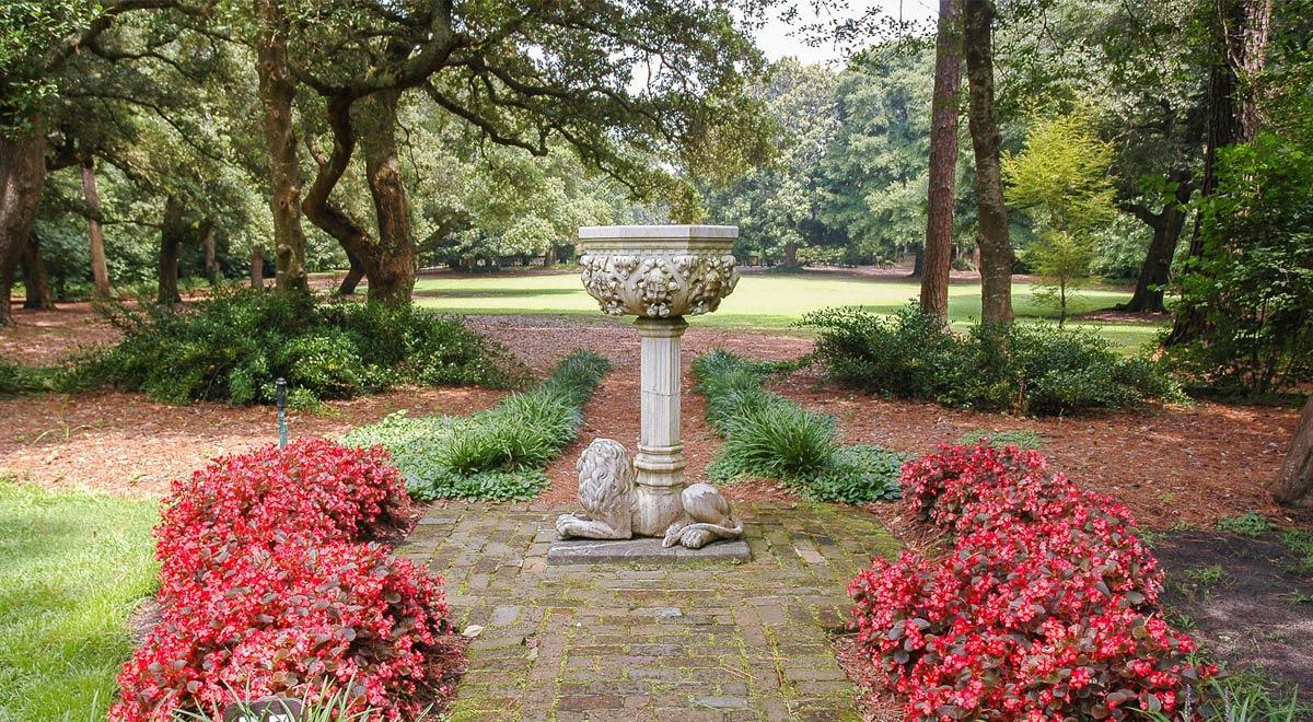 The Elizabethan Gardens