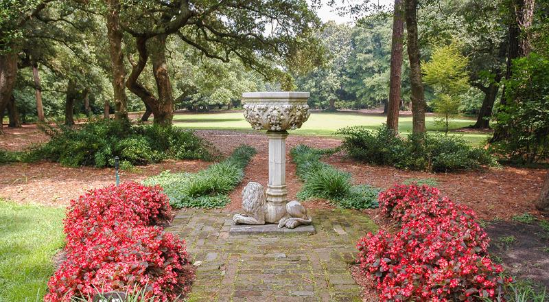 Elizabethan Gardens