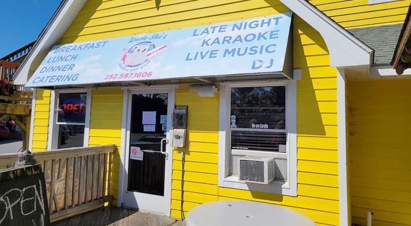 Uncle Ike's Sandbar & Grill
